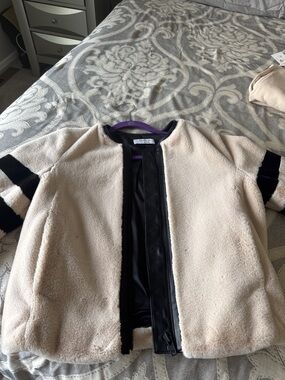 Women's Cream Cozy Zip-Front Jacket with Black Trim